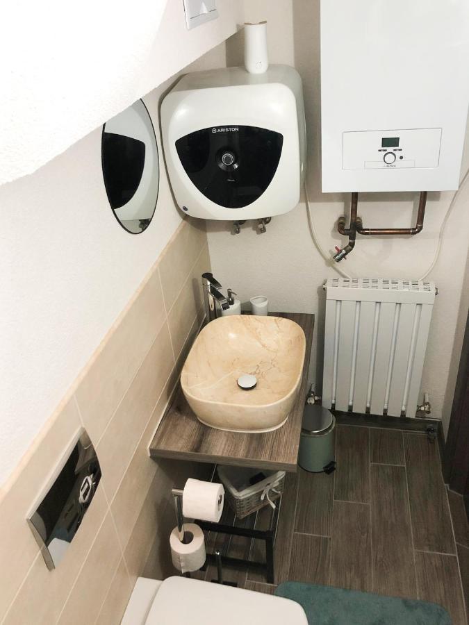 Ultra Central Apartment, Free Parking Oradea - Stray Cats Buitenkant foto